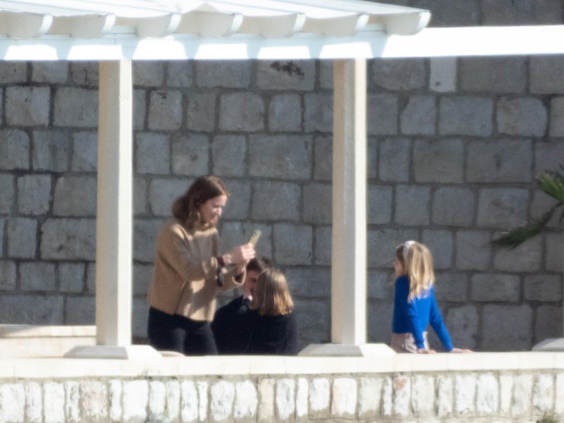 Emily Blunt s kćerima Hazel i  Violet napustila Dubrovnik