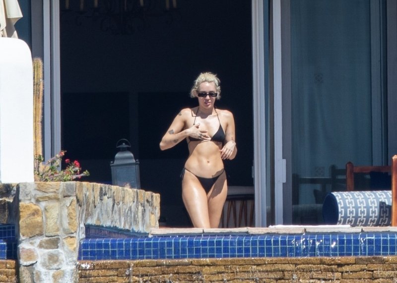 Miley Cyrus s novim dečkom na odmoru u Meksiku