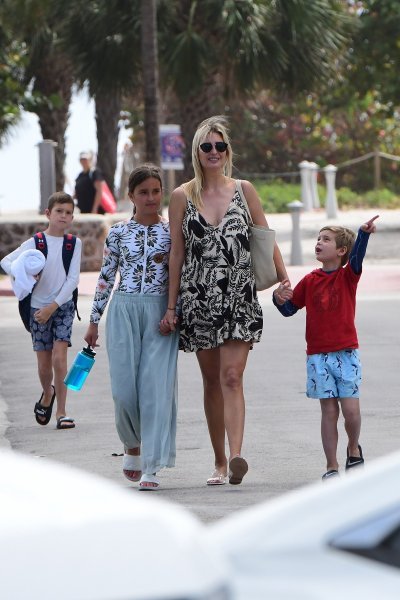 Ivanka Trump i Jared Kushner s djecom