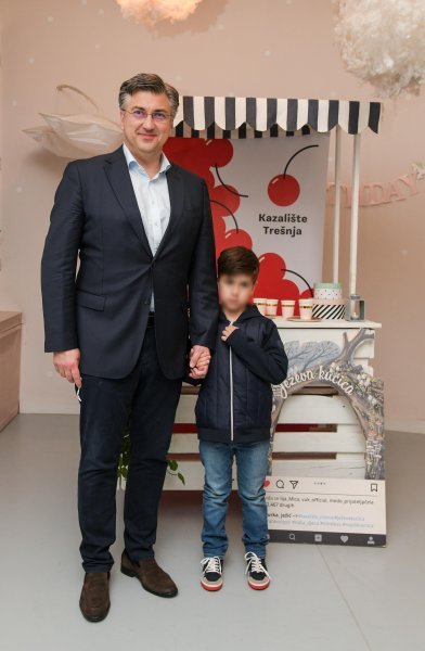 Premijer Andrej Plenković sa sinom Mariom
