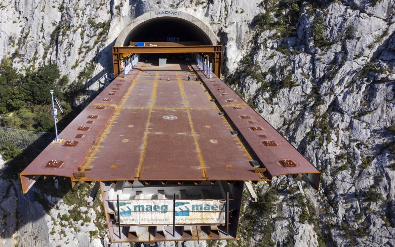 Omiš: Pogled iz zraka na početak gradnje najkompleksnijeg i najspektakularnijeg mosta u Hrvatskoj