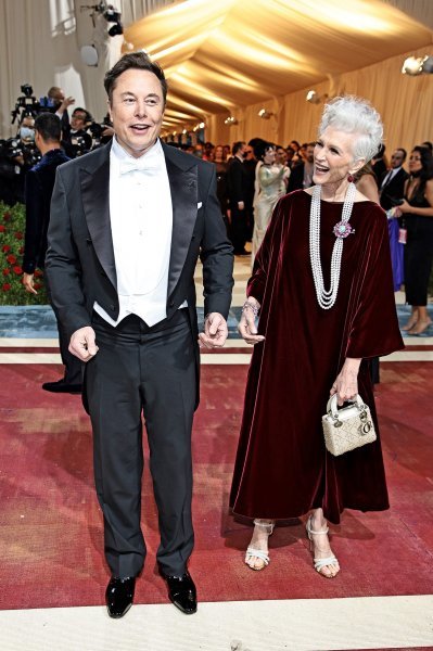 Elon i Maye Musk