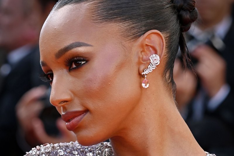 Jasmine Tookes s nakitom Boucheron