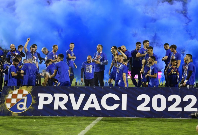 Dinamovi igrači slave titulu prvaka