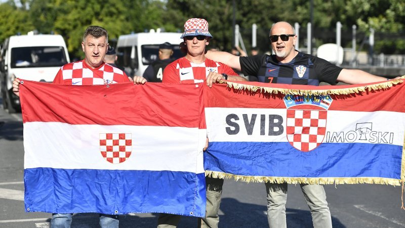 Hrvatski navijači u Parizu