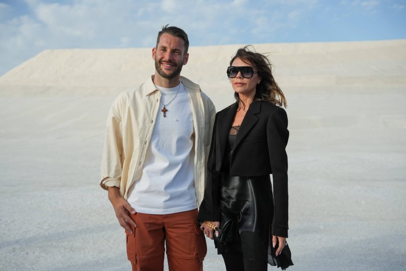 Simon Porte Jacquemus i Victoria Beckham