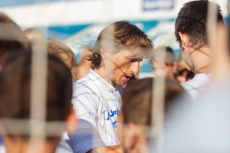 Luka Modrić družio se s djecom iz omladinskog pogona Zadra