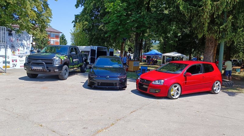 'SWAGGERcrew' šou u Samoboru