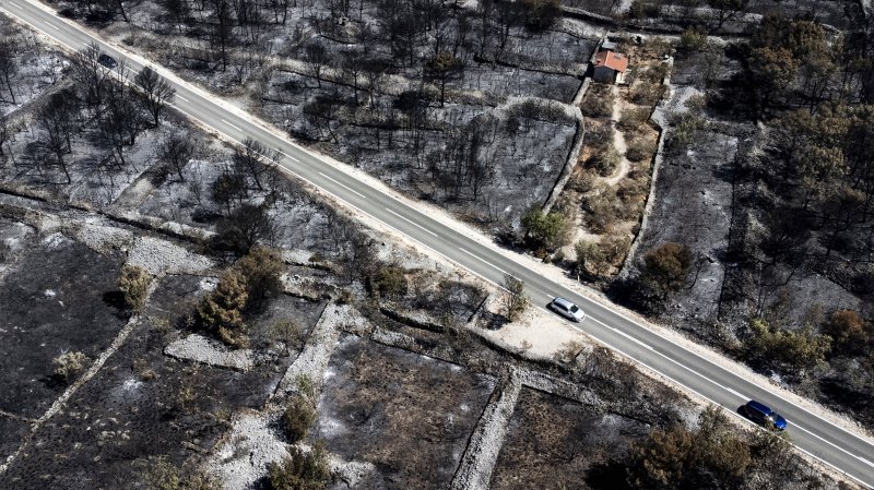 Opožareno područje Rasline i Zatona kod Šibenika snimljeno iz zraka