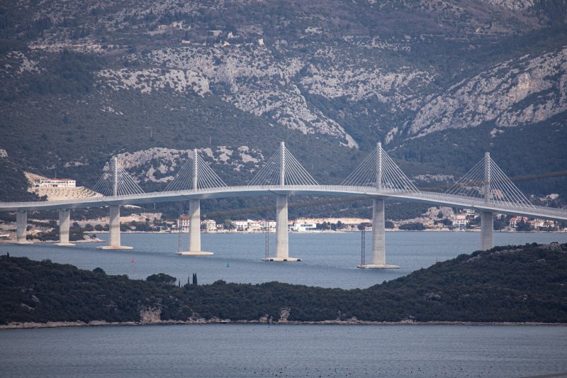 Pogled na Pelješki most u siječnju 2022.