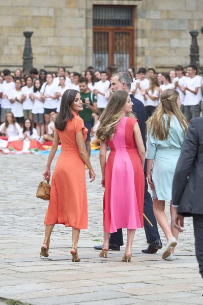 Kraljica Letizia i kćeri