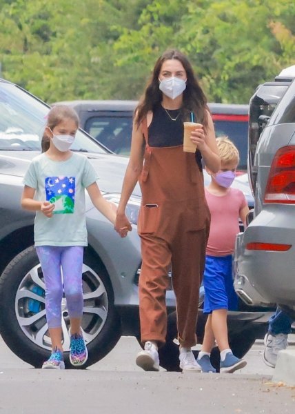 Mila Kunis i Ashton Kutcher s djecom
