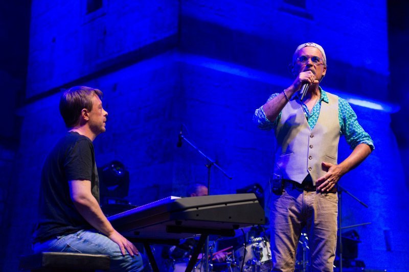 Gibonni i Matija Dedić na jazz koncertu za Olivera Dragojevića