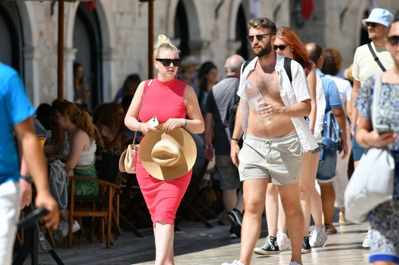 Turisti na Stradunu