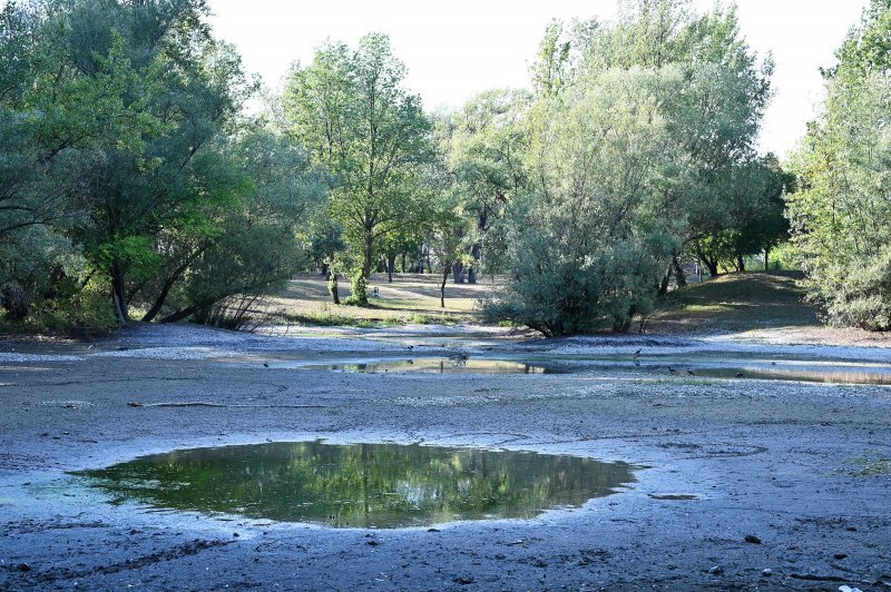 Isušeno jezero Bundek