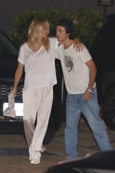 Pamela Anderson sa sinom Dylanom