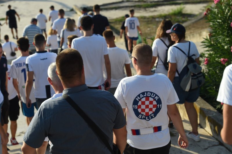 Navijači oko poljudskog stadiona uoči utakmice Hajduka i Villarreala