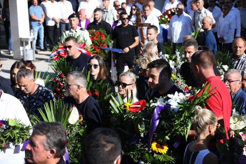 Posljednji ispraćaj Milana Livaje, preminulog oca nogometaša Hajduka Marka Livaje