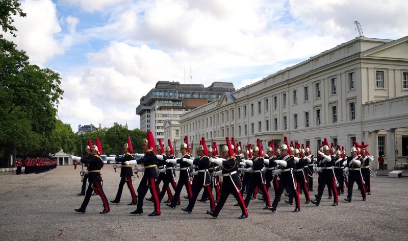 Procesija iz Buckinghamske palače prema Wesminsterskoj palači