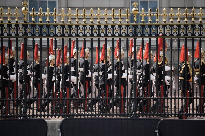 Procesija iz Buckinghamske palače prema Wesminsterskoj palači