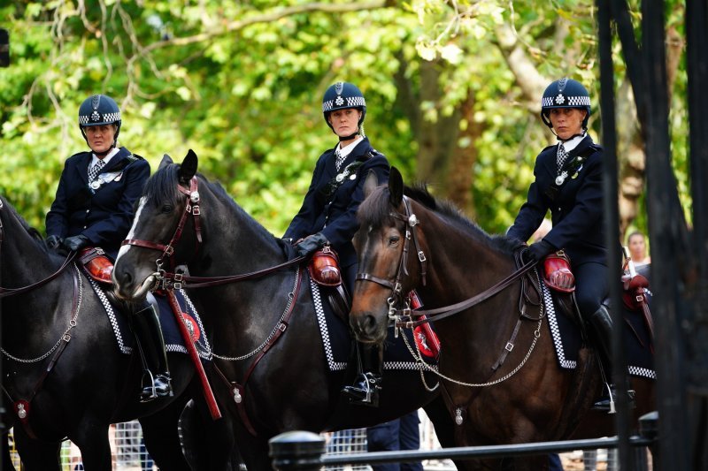 Procesija iz Buckinghamske palače prema Wesminsterskoj palači