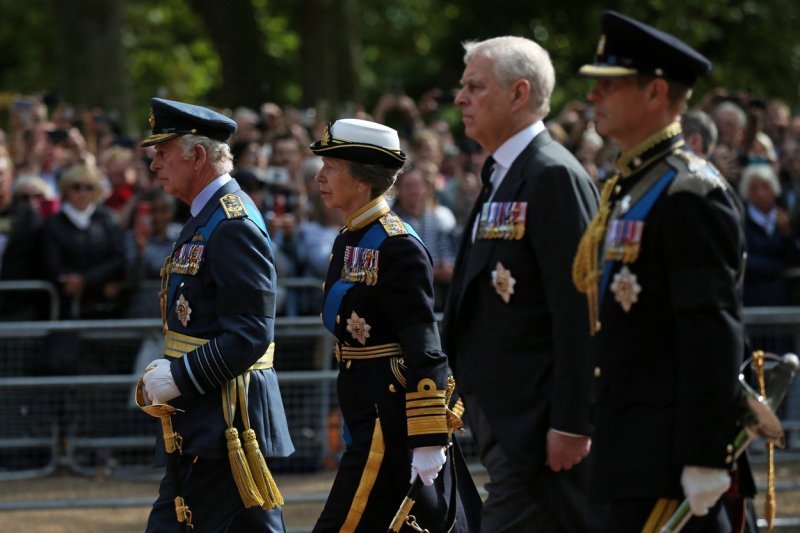 Procesija iz Buckinghamske palače prema Wesminsterskoj palači