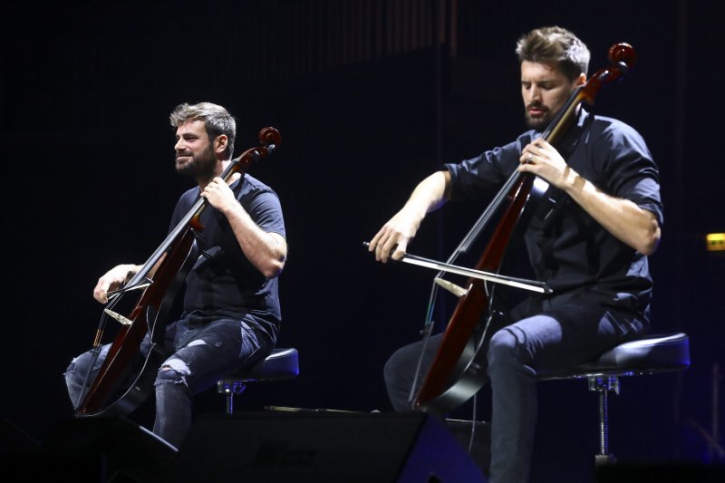 2Cellos u Areni održali posljednji nastup