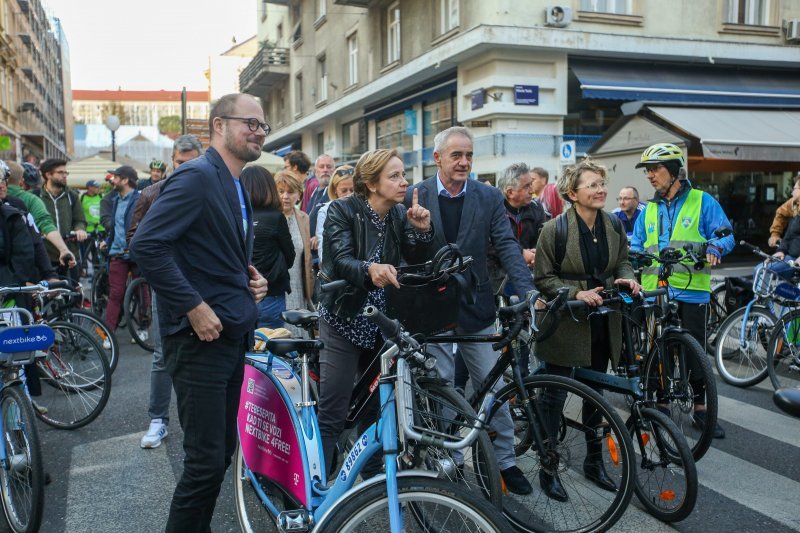 Gradonačelnik Tomislav Tomašević sa zamjenicima na Zagrebačkoj žbici