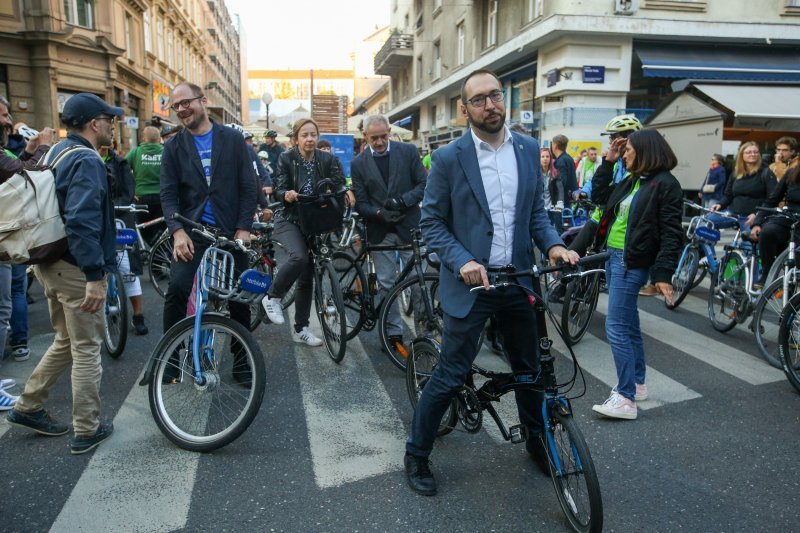 Gradonačelnik Tomislav Tomašević sa zamjenicima na Zagrebačkoj žbici