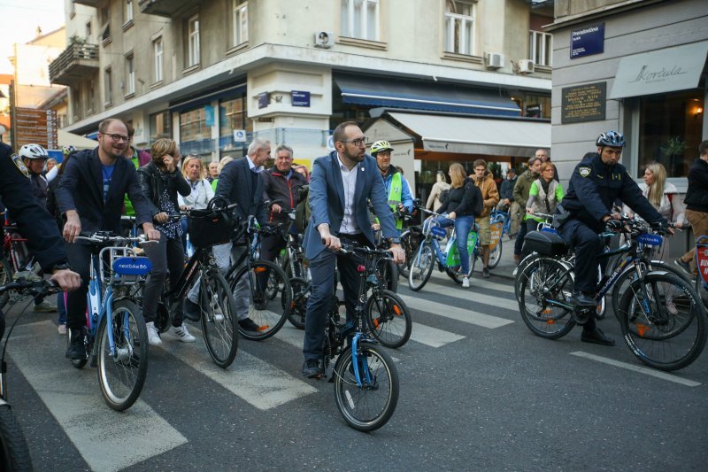 Gradonačelnik Tomislav Tomašević sa zamjenicima na Zagrebačkoj žbici