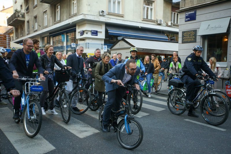 Gradonačelnik Tomislav Tomašević sa zamjenicima na Zagrebačkoj žbici