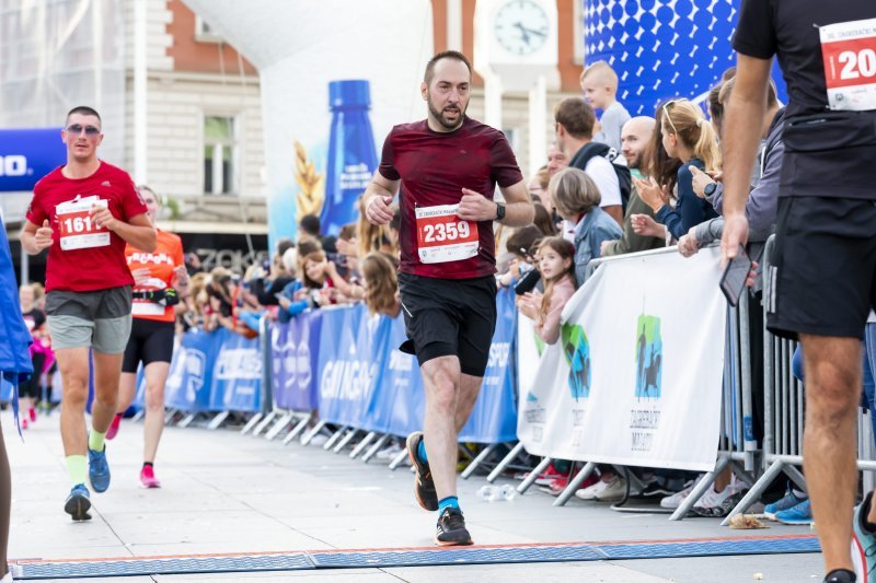 Gradonačelnik Zagreba Tomislav Tomašević sudjelovao u Zagrebačkom maratonu