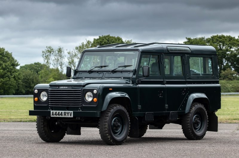 Land Rover 110 V8