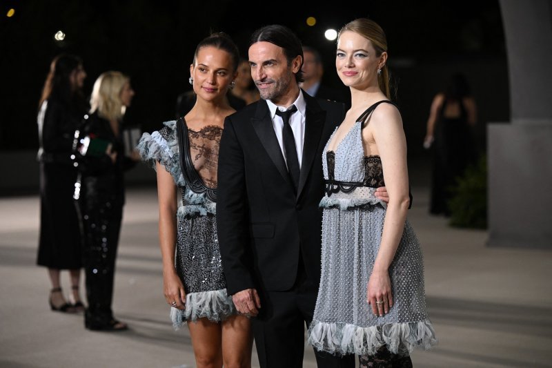 Alicia Vikander, Nicolas Ghesquiere i Emma Stone