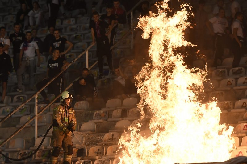 Hajduk - Dinamo, požar