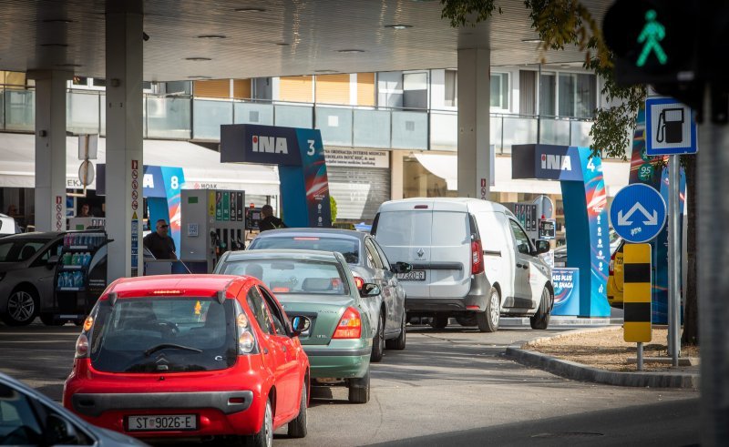 Gužva na benzinskim postajama u Splitu