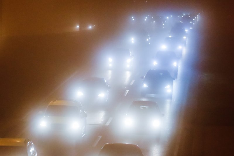 Maglovita večer na zagrebačkim cestama