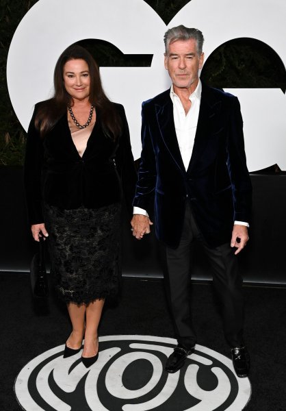 Pierce Brosnan i Keely Shaye Smith