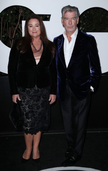 Pierce Brosnan i Keely Shaye Smith