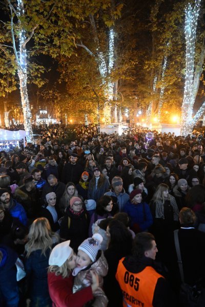 Paljenje lampica na Zrinjevcu