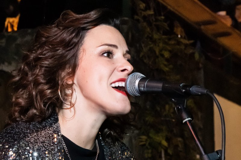 Natali Dizdar otvorila je ‘Advent festival u Prolazu‘
