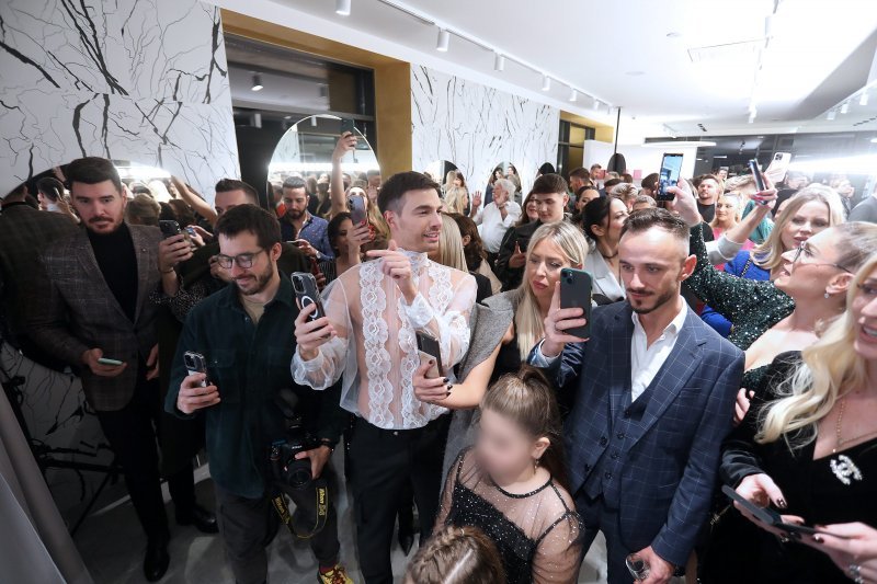 Otvorenje salona Franić