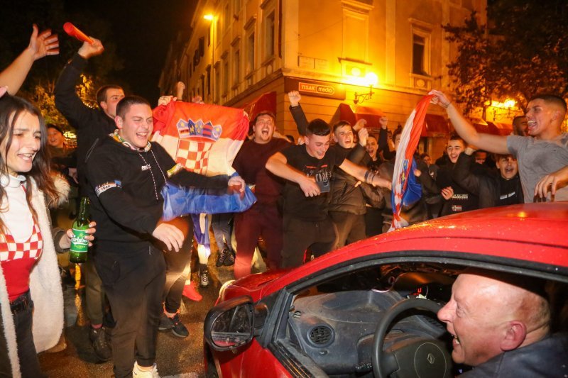 Slavlje navijača nakon pobjede