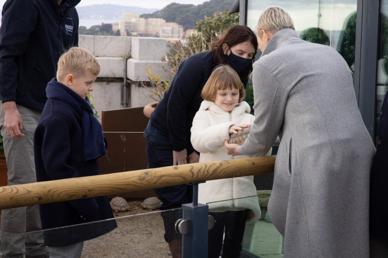 Princ Albert II i princeza Charlene s djecom