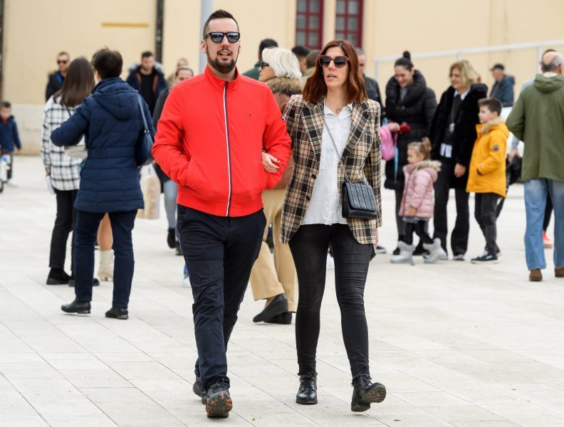 Atmosfera na ulicama Šibenika i Adventuri prije dočeka Nove godine (2)