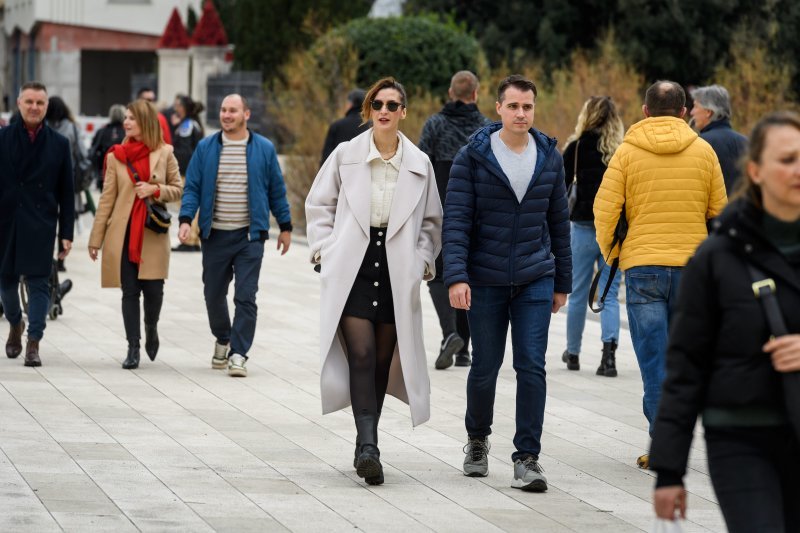 Atmosfera na ulicama Šibenika i Adventuri prije dočeka Nove godine (2)