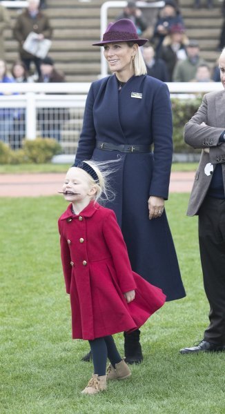 Lena i Mia Tindall