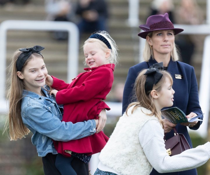 Lena i Mia Tindall