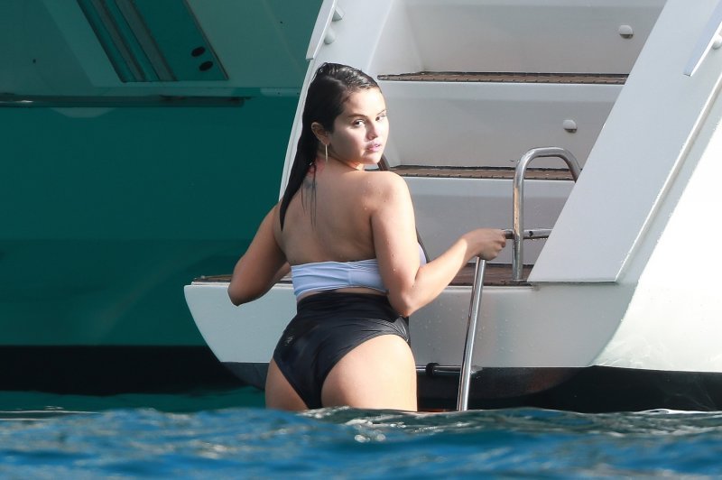 Selena Gomez s Beckhamovima na jahti