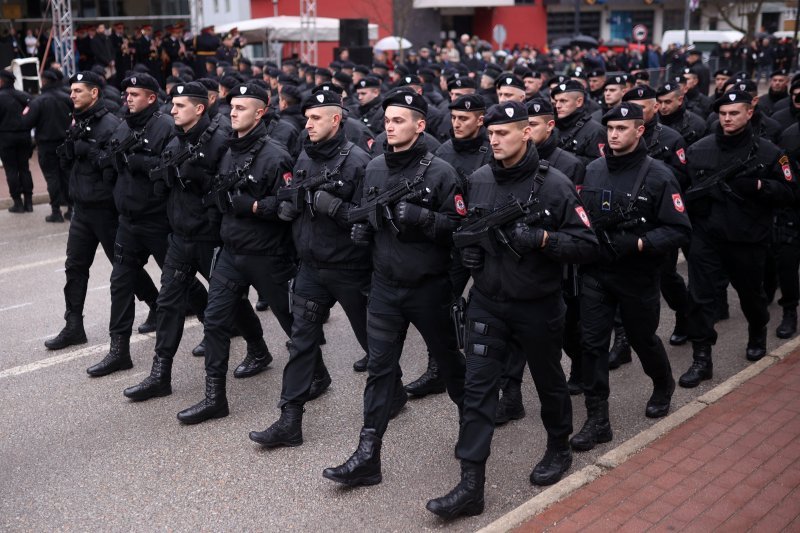 Defile povodom neustavnog Dana Republike Srpske